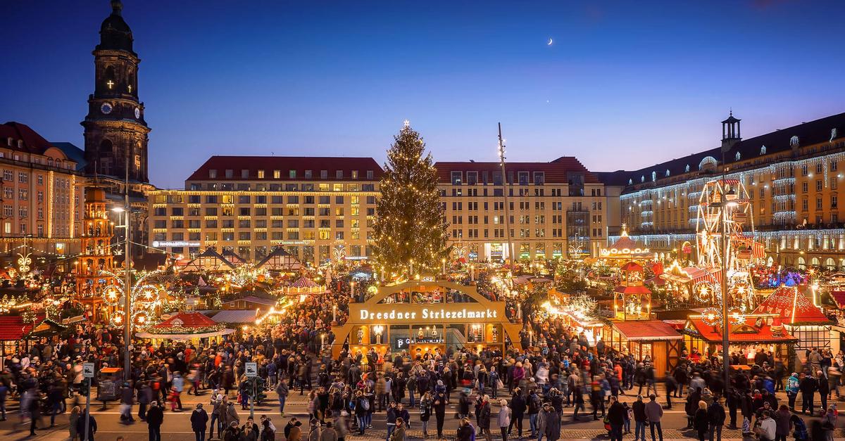 Blick auf den Striezelmarkt Dresden